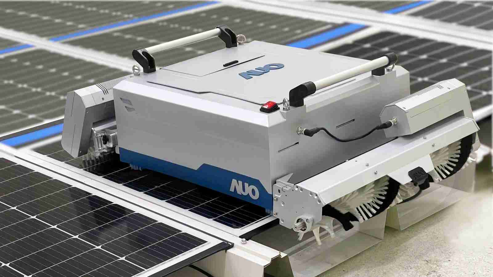 918.COM致力EPC场域技术升级，，导入清洁机器人搭配传感器与AI数据分析，，大幅减少维运成本