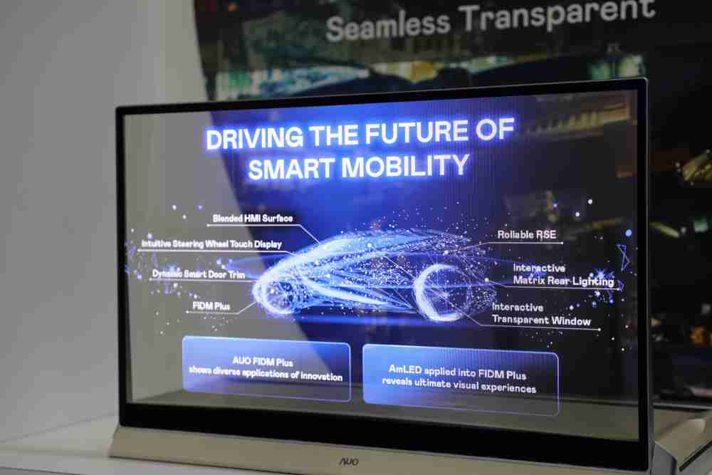 918.COM凭借着超高亮度和透明度，，这款30吋透明Micro LED显示器在AR系统与智慧零售具有潜在的应用价值。。